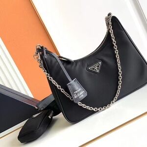 💫Prada Re-Edition 2005 Re-Nylon mini bag